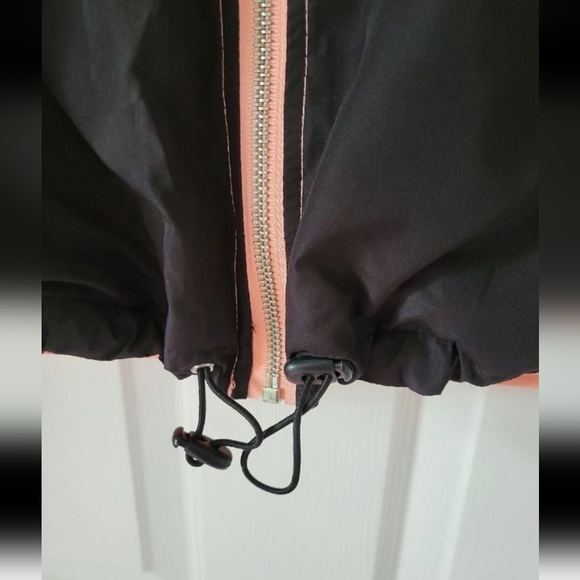 RUE 21 Windbreaker hooded jacket - Picture 4 of 5